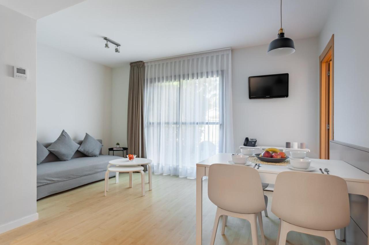 Apartamentos Royal Marina Gardens Castelldefels Exterior foto